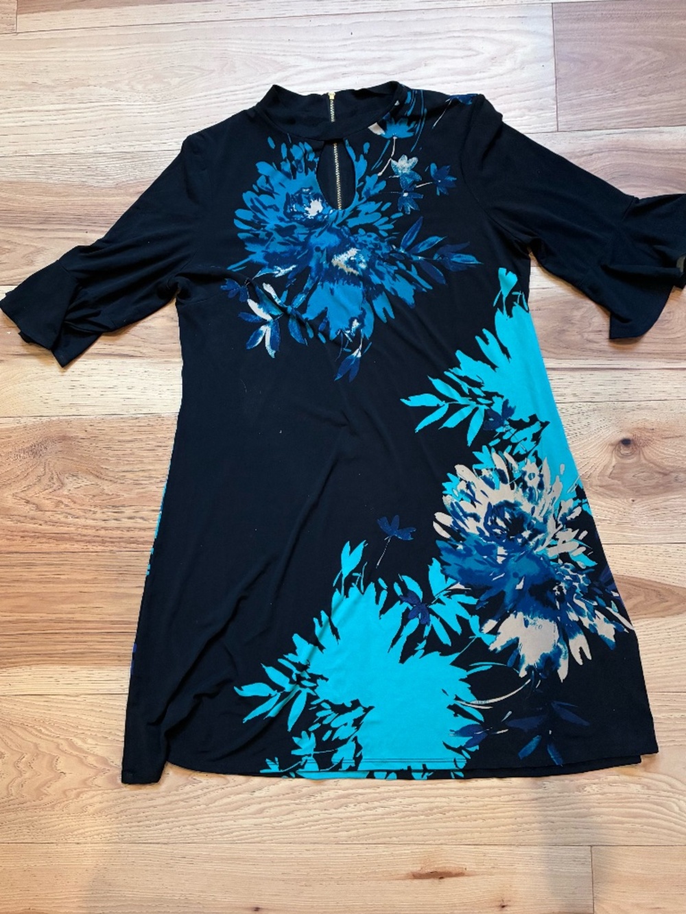 Roz & Ali Black Floral Bell Sleeve Dress Keyhole Mock Neck